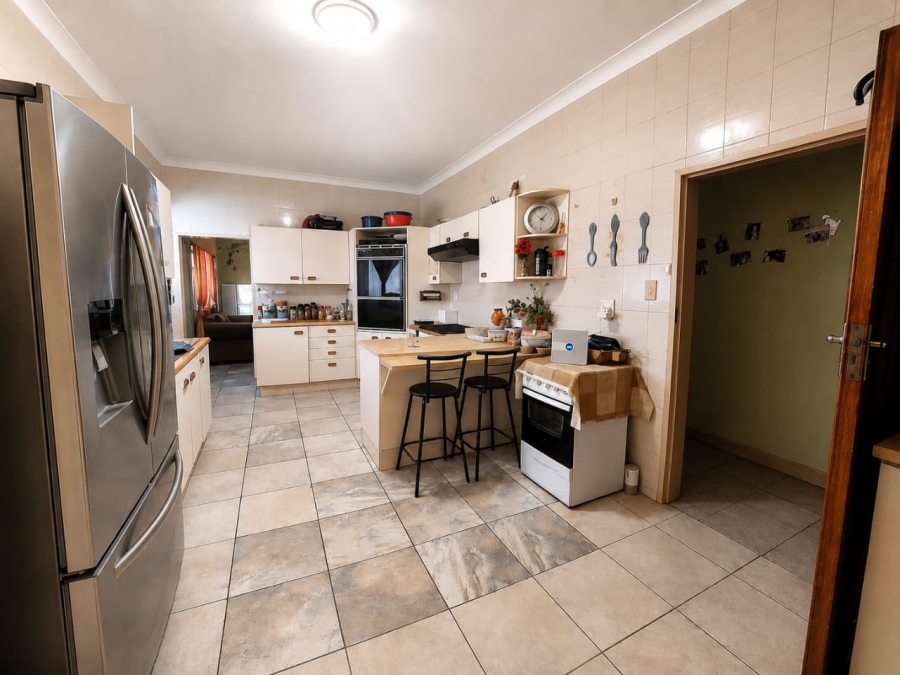 4 Bedroom Property for Sale in Oos Einde North West